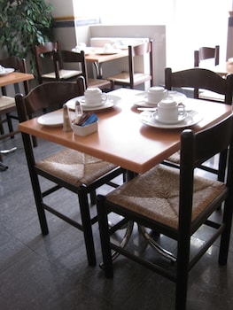 elmwood hotel