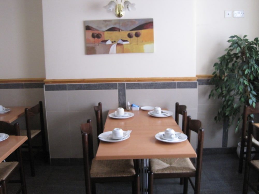 elmwood hotel