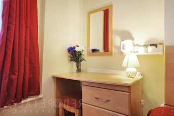 elmwood hotel
