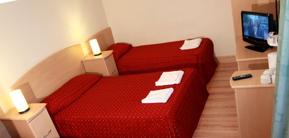 elmwood hotel