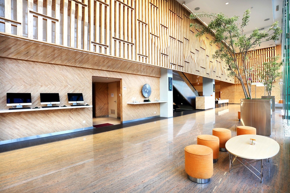 harris hotel and conventions gubeng surabaya