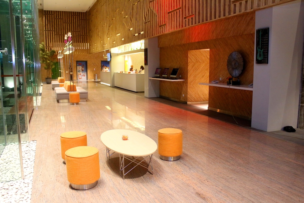 harris hotel and conventions gubeng surabaya