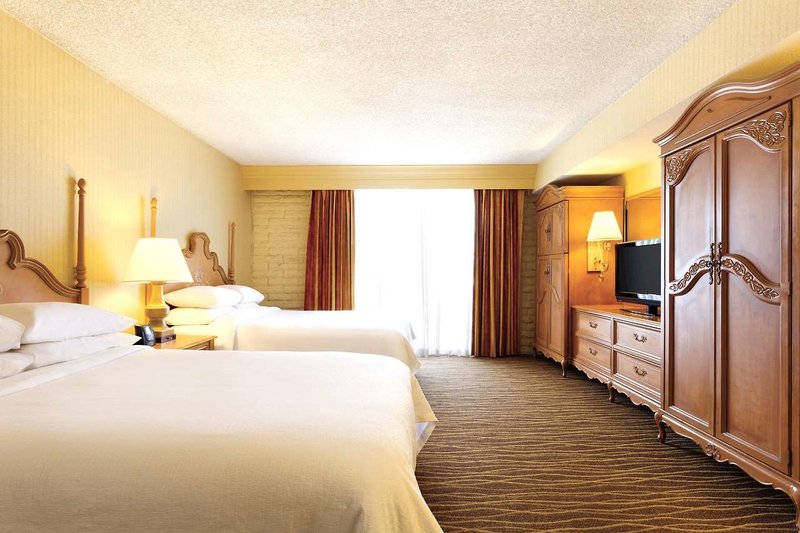 embassy suites phoenix airport at 24th street