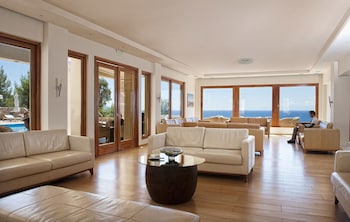 Alonissos Beach Bungalows & Suites Hotel,Alonnisos Old Town>>Alonissos,4 star