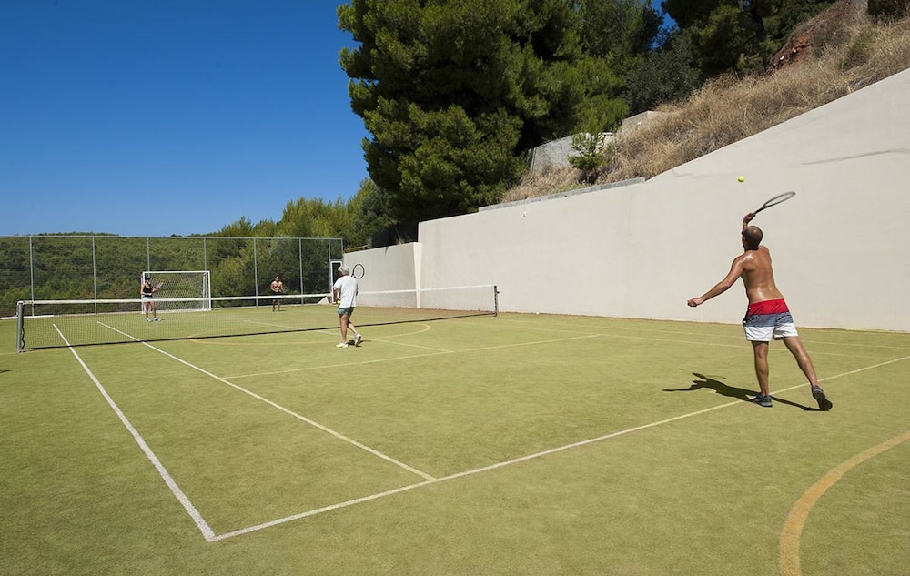 alonissos beach bungalows and suites hotel