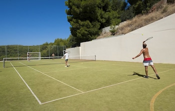 alonissos beach bungalows and suites hotel