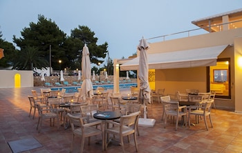 alonissos beach bungalows and suites hotel
