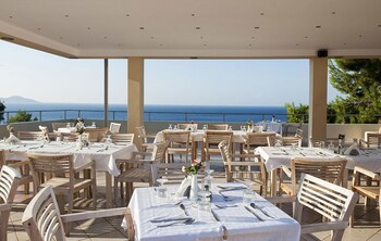 alonissos beach bungalows and suites hotel
