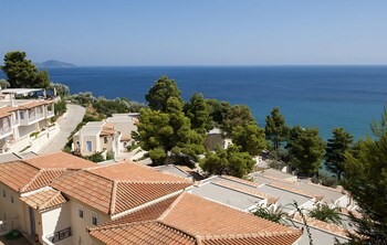 alonissos beach bungalows and suites hotel