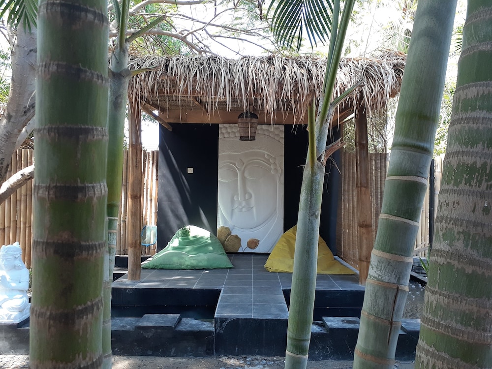 laguna gili beach resort