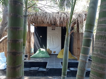 laguna gili beach resort