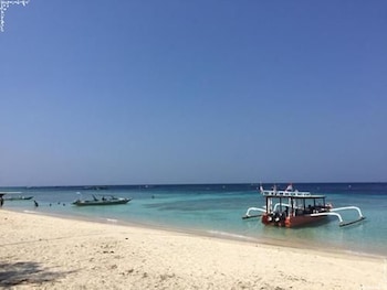 laguna gili beach resort