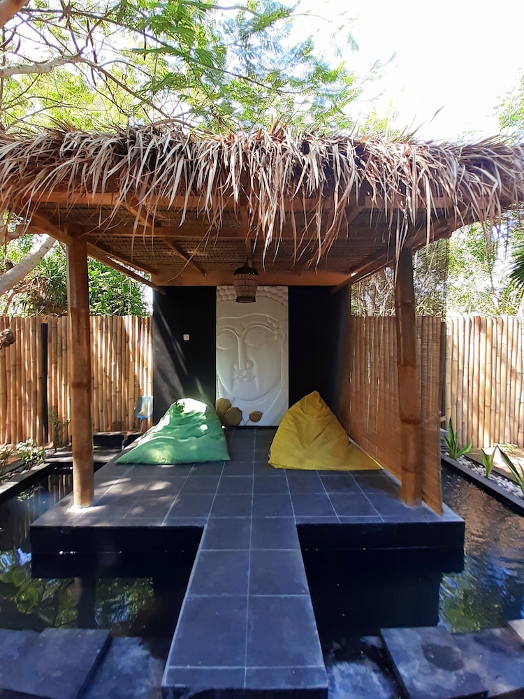 laguna gili beach resort