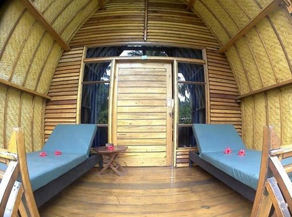 laguna gili beach resort