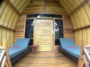 laguna gili beach resort