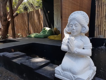 laguna gili beach resort