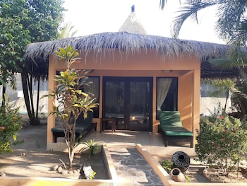 laguna gili beach resort