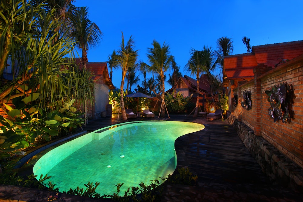 suarti boutique village