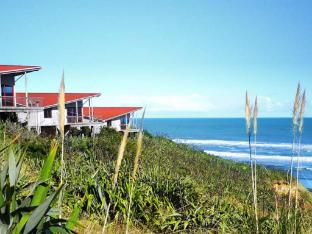 Castaways Resort,Karioitahi>>Auckland,4 star