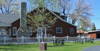 Silver Maple Inn And The Cain House,,3.5 star