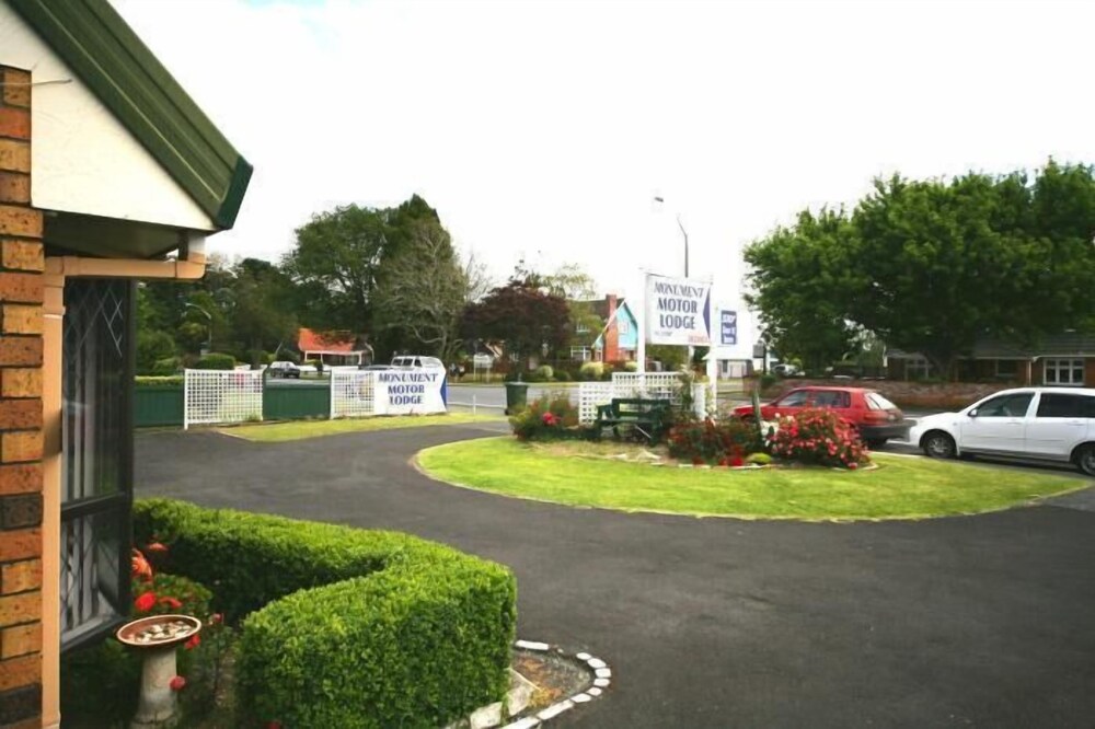 monument motor lodge