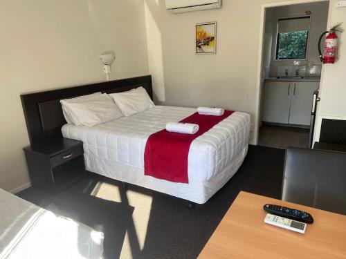 Monument Motor Lodge,Auckland>>Ardmore,2 star