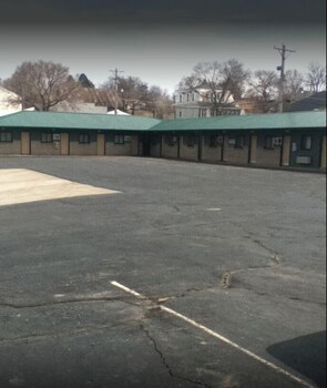 Bel Aire Motel,,2 star