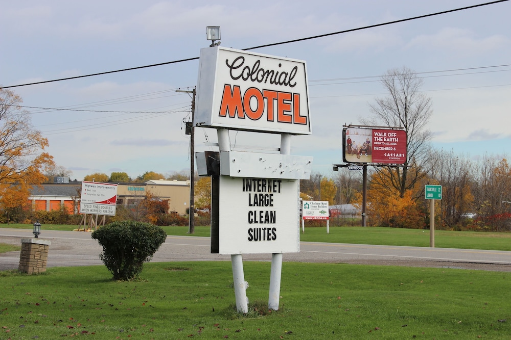 colonial motel