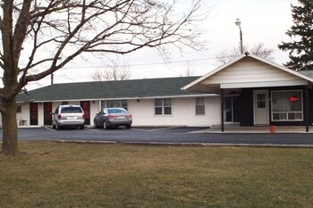 colonial motel