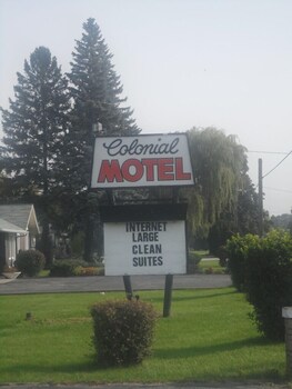 colonial motel