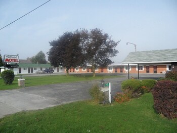 Colonial Motel,Canada>>Chatham-Kent,3 star