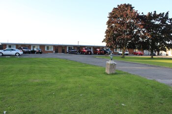colonial motel