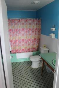 colonial motel