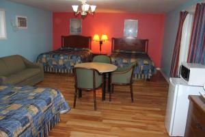 colonial motel
