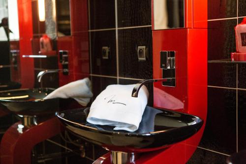 chateau de maraval adults only