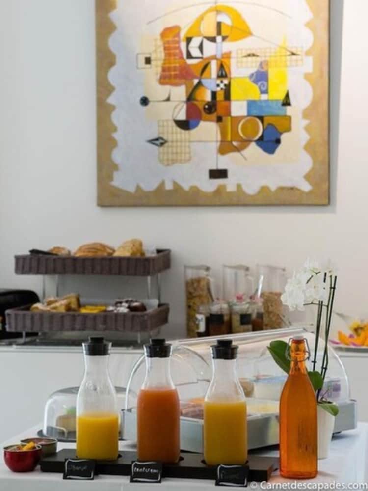 chateau de maraval adults only