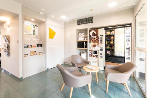 bandb hotel laval change