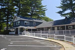 kittery inn and suites