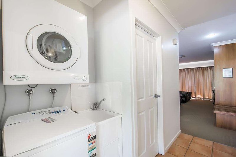 shamrock gardens motel