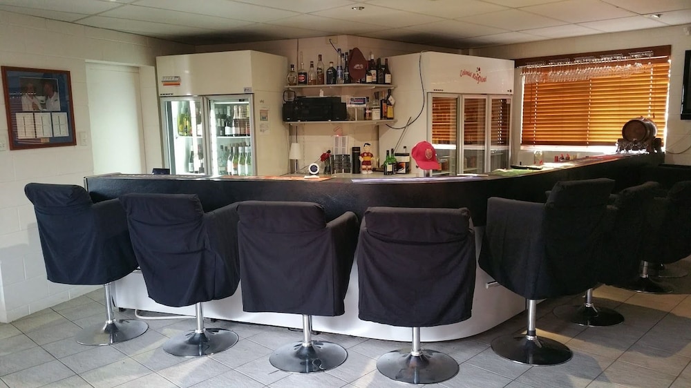 the colonial rose motel