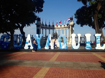 mundialcity hotel guayaquil