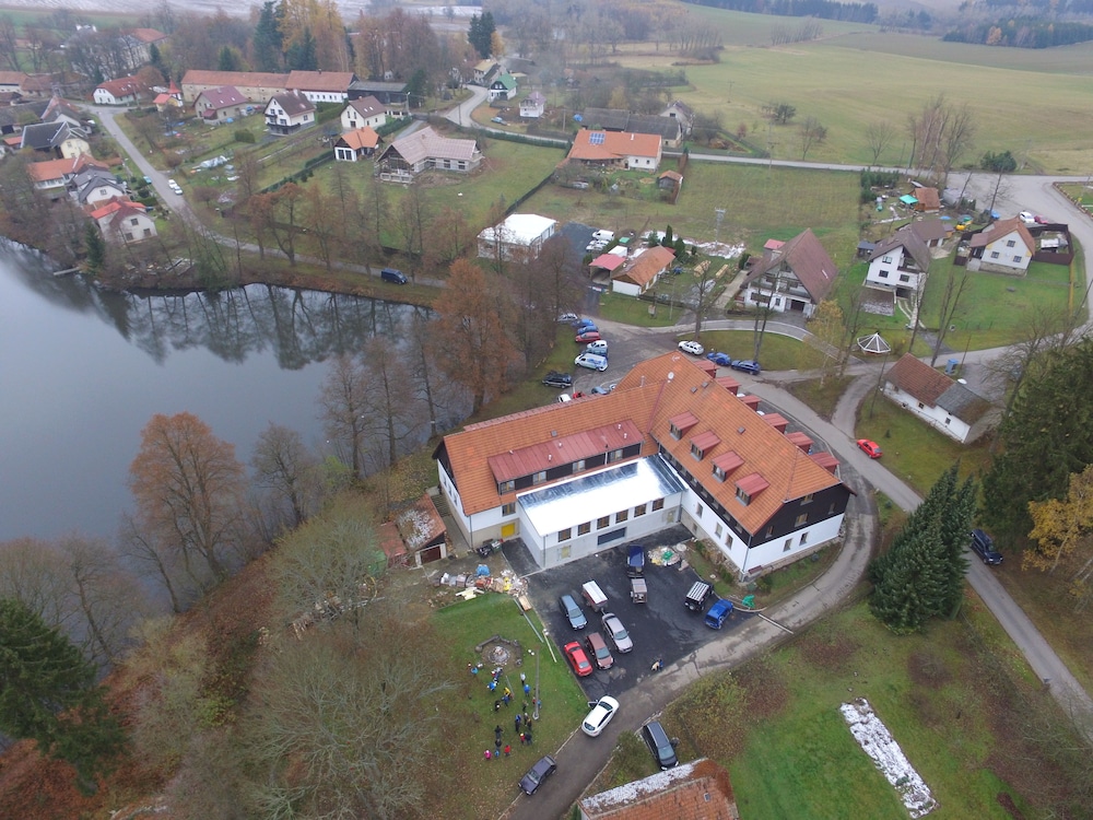 balonovy hotel a pivovar radesin
