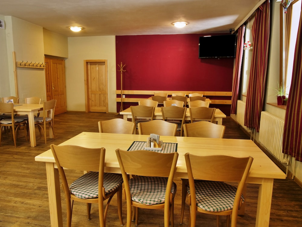 balonovy hotel a pivovar radesin