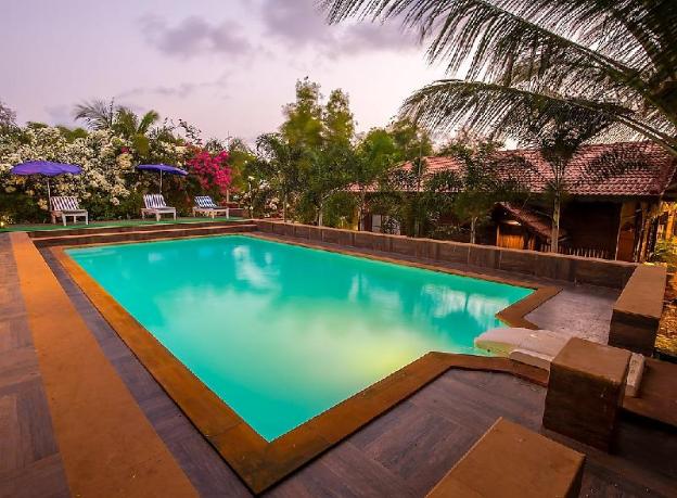 shining sand beach hotel