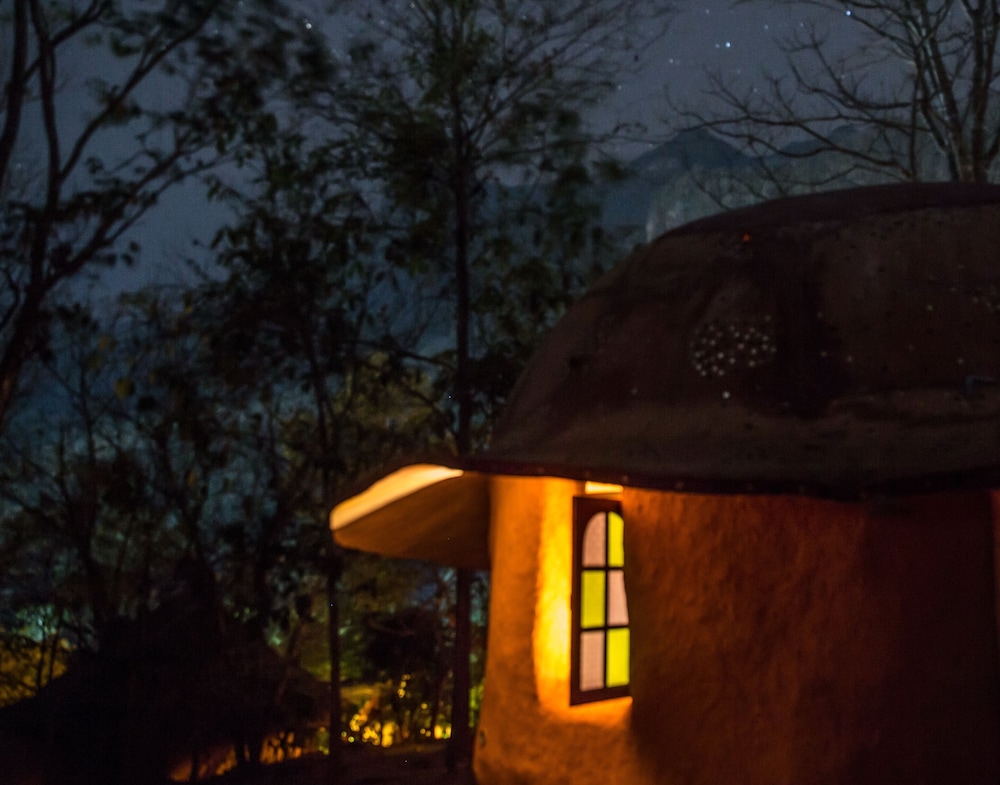 chiang dao roundhouses