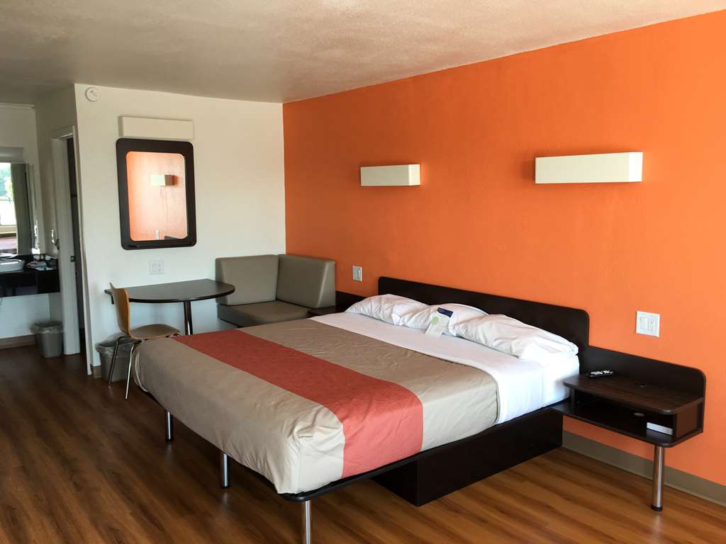 motel 6 connellys springs nc