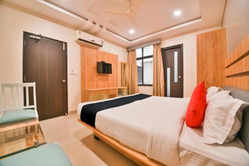 ardency inn by park tree udaipur