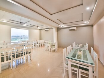 ardency inn by park tree udaipur