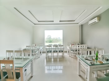 ardency inn by park tree udaipur
