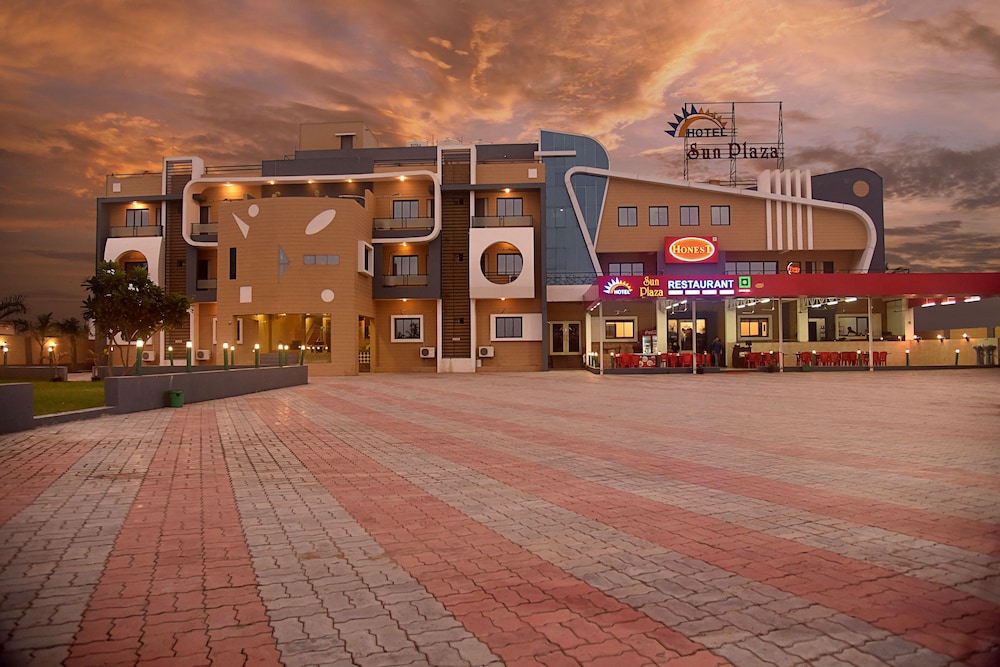 Hotel Sun Plaza,Junagadh>>Gujarat,2.5 star